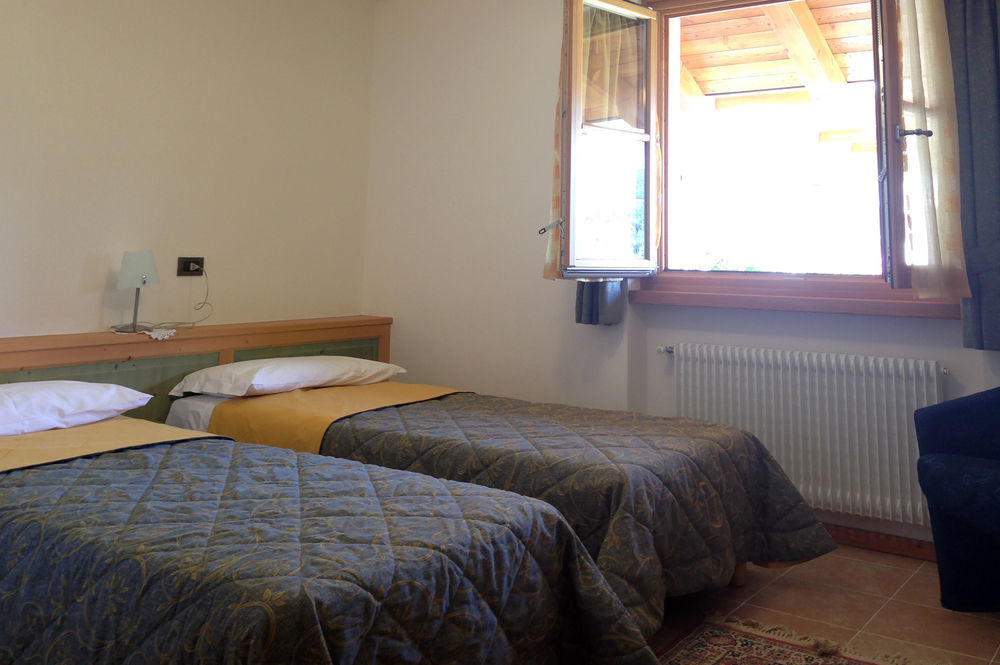 Garni Lilly Hotel San Lorenzo Dorsino Exterior photo